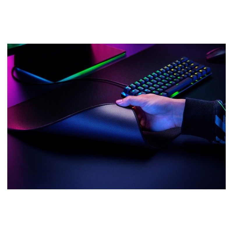 Žaidimų pelės kilimėlis Razer Strider - Large, Juoda