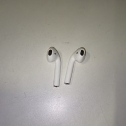 Ecost prekė po grąžinimo Apple AirPods avec bo?®tier de Charge Filaire (2?µ‰ g?©n?©ration)