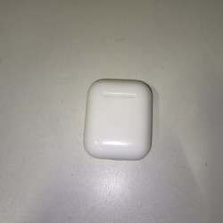 Ecost prekė po grąžinimo Apple AirPods avec bo?®tier de Charge Filaire (2?µ‰ g?©n?©ration)