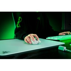 Razer Viper V3 Pro Belaidė žaidimų pelė RF Wireless + USB-C, 35000 DPI, Balta