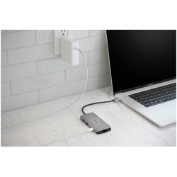 Kensington UH1400P Mobilusis šakotuvas/jungčių stotelė, 8-in-1 USB-C, Pilka