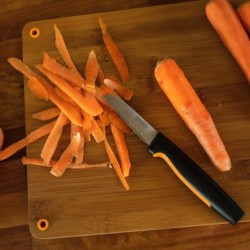 Fiskars Functional Form 1057544 Lupimo peilis su tiesiais ašmenimis 8 cm