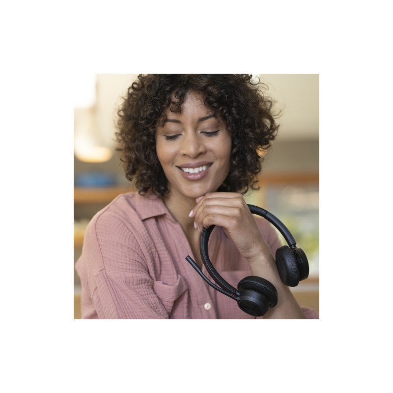 Poly Voyager 4320 UC Stereo Belaidės ausinės, Bluetooth, USB-A, +BT700 dongle,+Charging Stand, Juoda