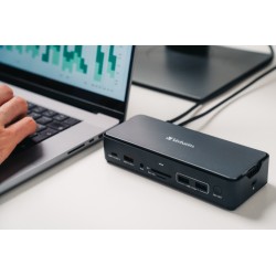 Verbatim 32174 CDS-15SSD USB-C Pro Jungčių stotelė 15 Ports, 256GB SSD, Pilka/Juoda